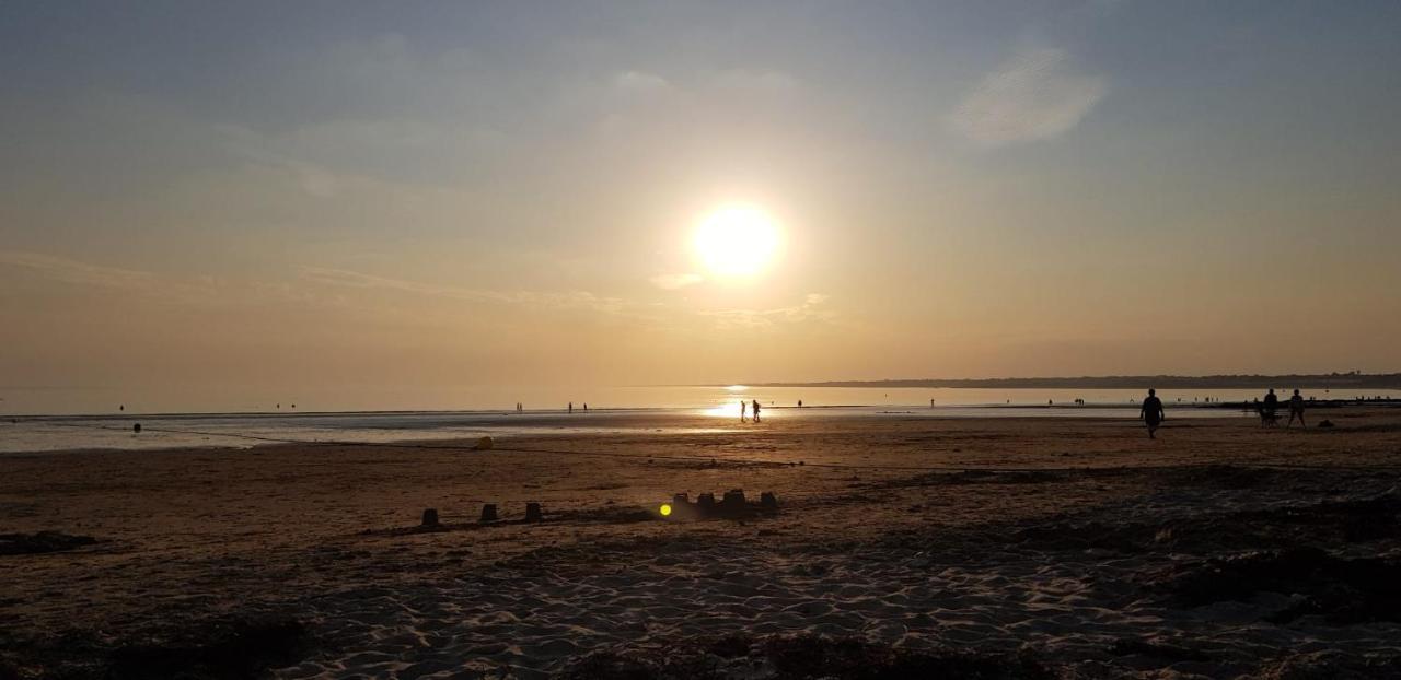 Tout A Pied ! T2 25M2 - Parking Prive - Wifi Appartement Larmor-Plage Buitenkant foto