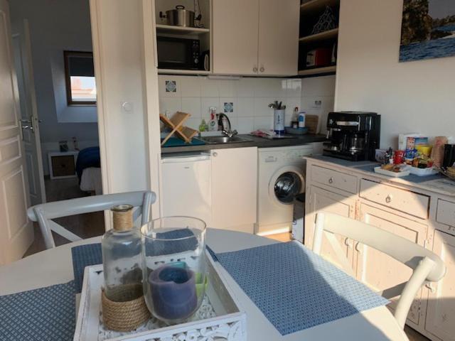 Tout A Pied ! T2 25M2 - Parking Prive - Wifi Appartement Larmor-Plage Buitenkant foto